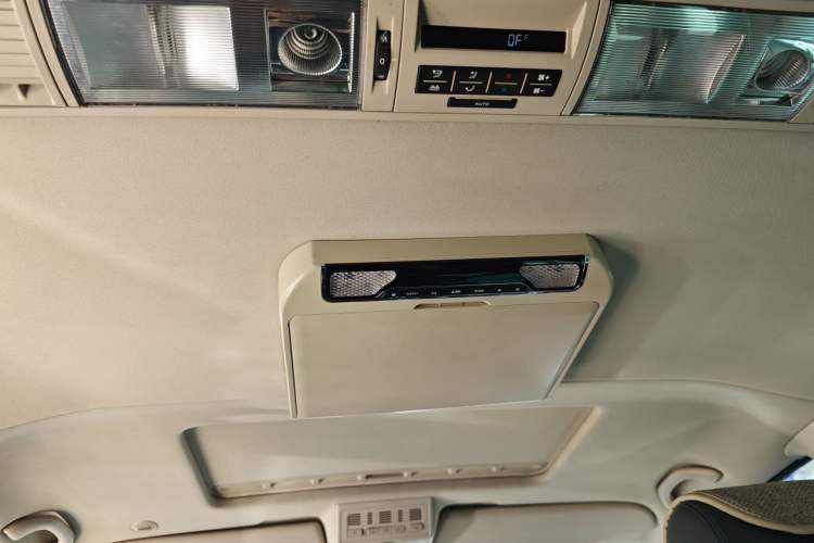 Used Volkswagen Multivan 2012 2.0 TSI Four-Wheel Drive Deluxe Edition Headliner