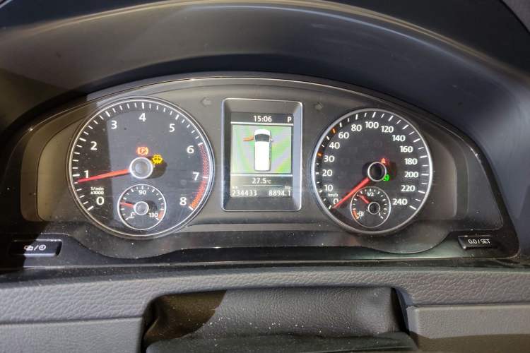 Used Volkswagen Multivan 2012 2.0 TSI Two-Wheel-Drive Luxury Edition Instrument Cluster