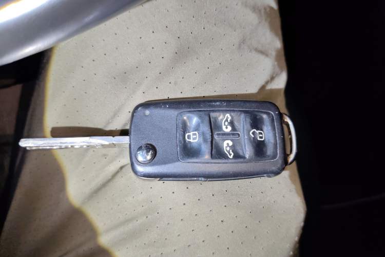 Used Volkswagen Multivan 2012 2.0 TSI Two-Wheel-Drive Luxury Edition Vehicle Key