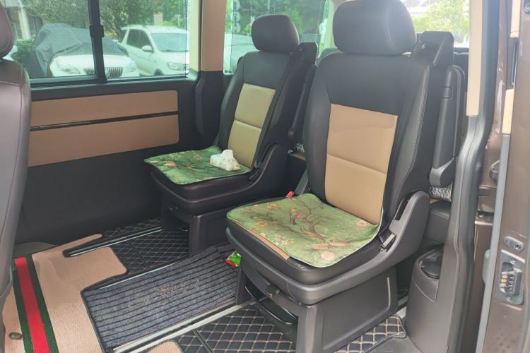 Used Volkswagen Multivan 2012 2.0 TSI Four-Wheel Drive Deluxe Edition Left Rear Seat