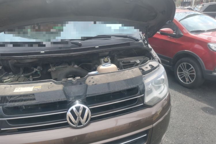 Used Volkswagen Multivan 2012 2.0 TSI Two-Wheel-Drive Luxury Edition Engine Bay Left
