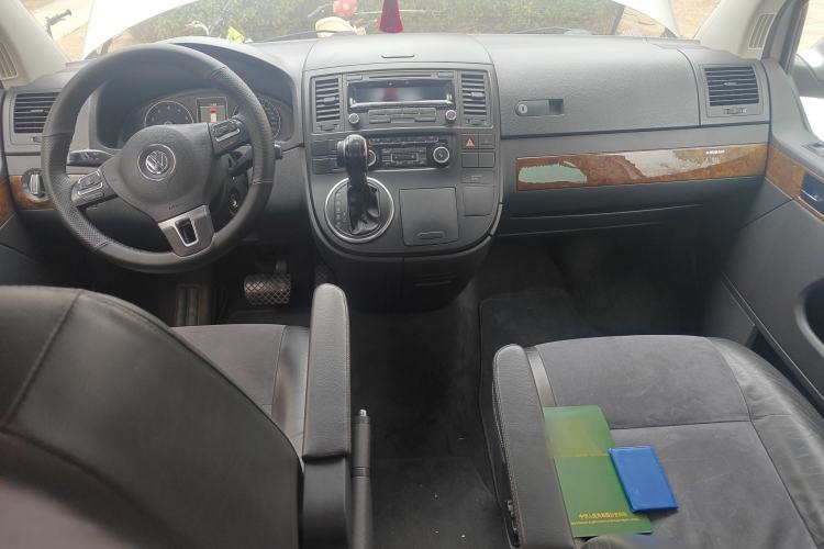 Used Volkswagen Multivan 2012 2.0 TSI Two-Wheel Drive Business Edition Center Console