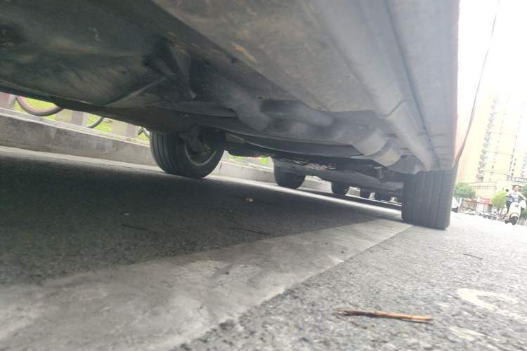 Used Volkswagen Multivan 2012 2.0 TSI Four-Wheel Drive Deluxe Edition Chassis Front Left
