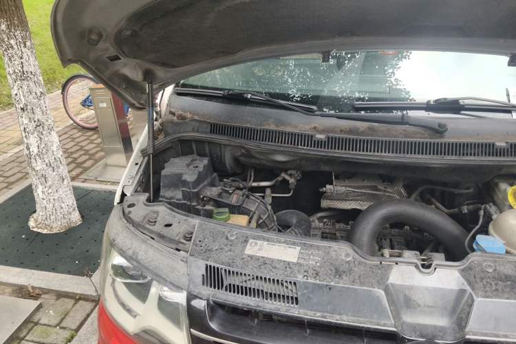 Used Volkswagen Multivan 2012 2.0 TSI Four-Wheel Drive Deluxe Edition Engine Bay Right