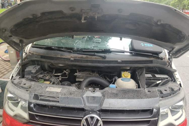 Used Volkswagen Multivan 2012 2.0 TSI Four-Wheel Drive Deluxe Edition Engine Bay