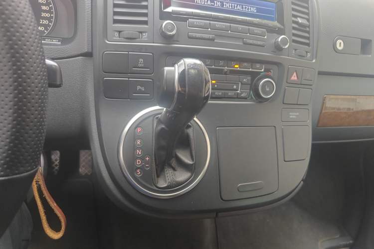 Used Volkswagen Multivan 2012 2.0 TSI Two-Wheel Drive Business Edition Gear Lever