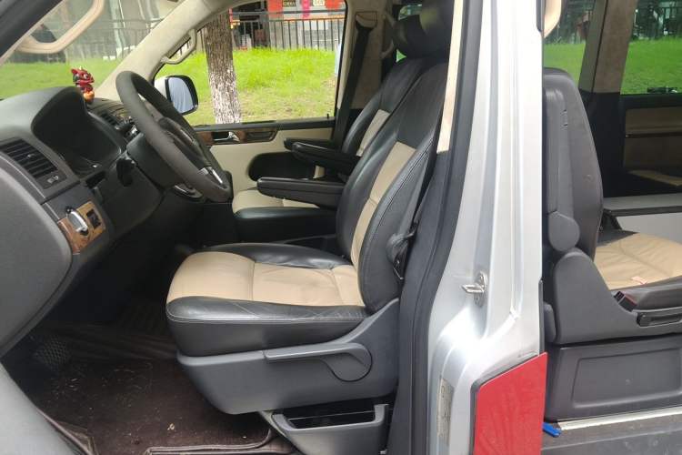 Used Volkswagen Multivan 2012 2.0 TSI Four-Wheel Drive Deluxe Edition Left Front Seat