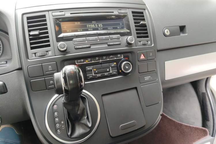 Used Volkswagen Multivan 2012 2.0 TSI Two-Wheel Drive Business Edition Audio And AC Panel