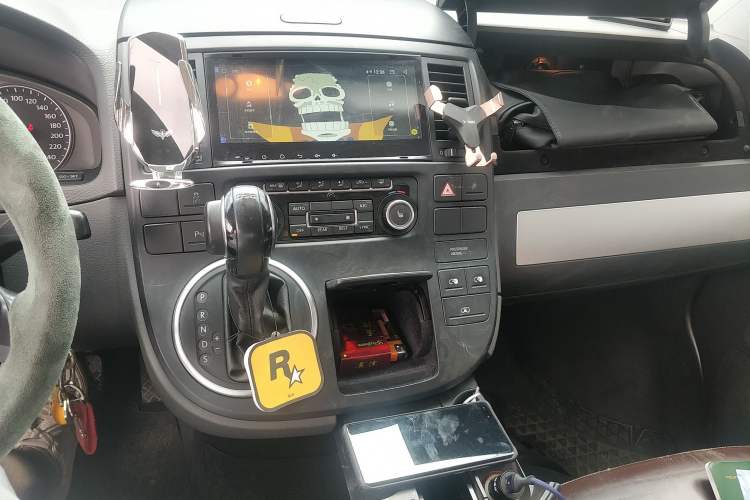 Used Volkswagen Multivan 2012 2.0 TSI Two-Wheel-Drive Luxury Edition Audio And AC Panel