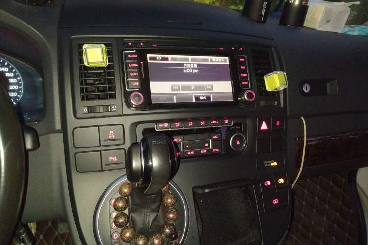 Used Volkswagen Multivan 2012 2.0 TSI Four-Wheel Drive Deluxe Edition Audio And AC Panel