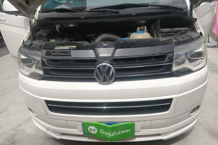 Used Volkswagen Multivan 2012 2.0 TSI Two-Wheel-Drive Luxury Edition Engine Bay