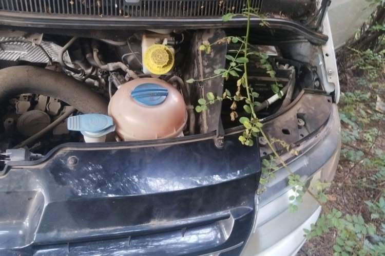 Used Volkswagen Multivan 2012 2.0 TSI Two-Wheel Drive Business Edition Engine Bay Left