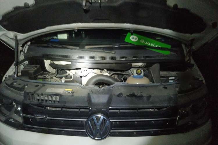 Used Volkswagen Multivan 2012 2.0 TSI Four-Wheel Drive Deluxe Edition Engine Bay