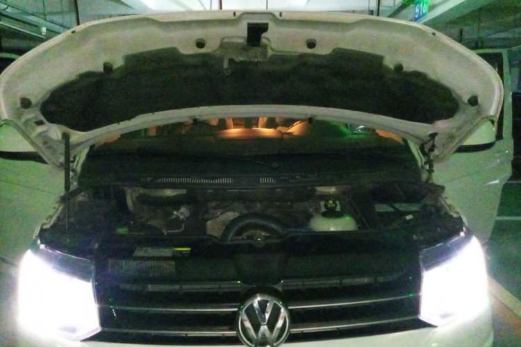 Used Volkswagen Multivan 2012 2.0 TSI Four-Wheel Drive Deluxe Edition Engine Bay