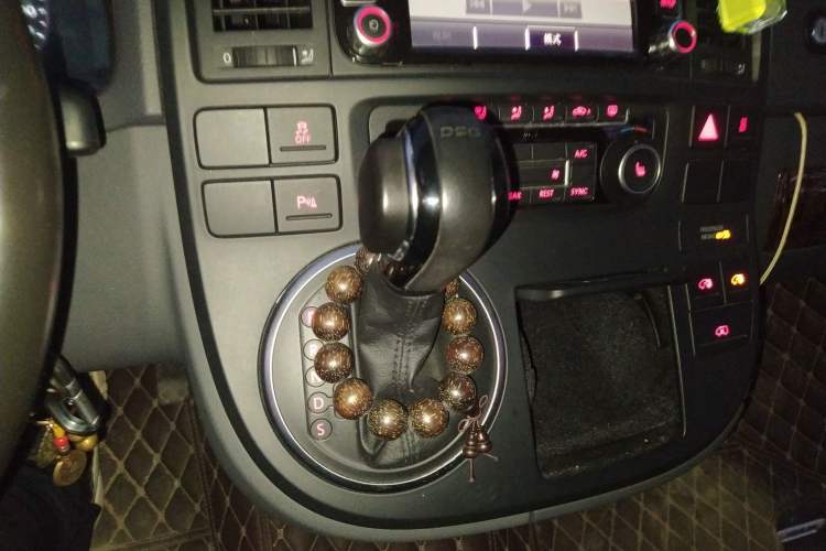 Used Volkswagen Multivan 2012 2.0 TSI Four-Wheel Drive Deluxe Edition Gear Lever