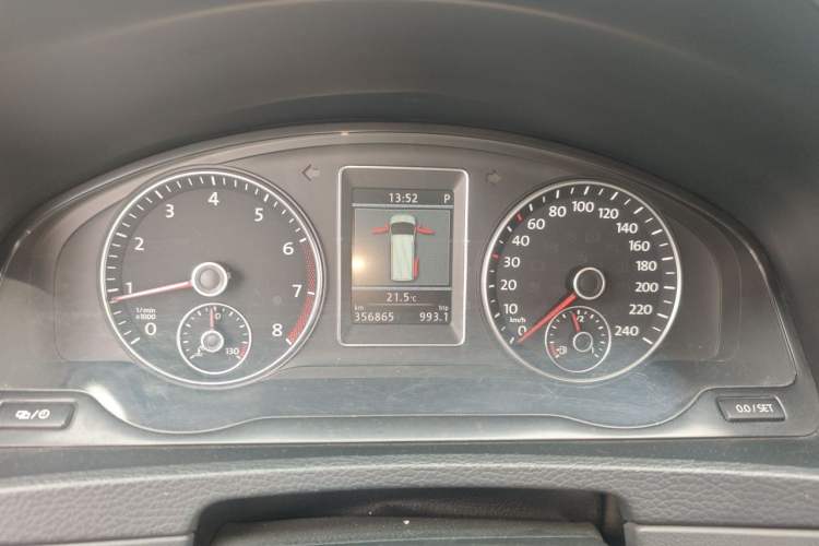 Used Volkswagen Multivan 2012 2.0 TSI Two-Wheel-Drive Luxury Edition Instrument Cluster