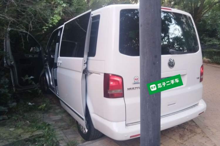 Used Volkswagen Multivan 2012 2.0 TSI Two-Wheel Drive Business Edition Rear Left 45 Deg