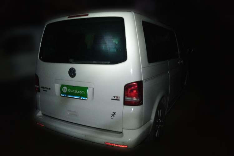 Used Volkswagen Multivan 2012 2.0 TSI Four-Wheel Drive Deluxe Edition Rear Right 45 Deg