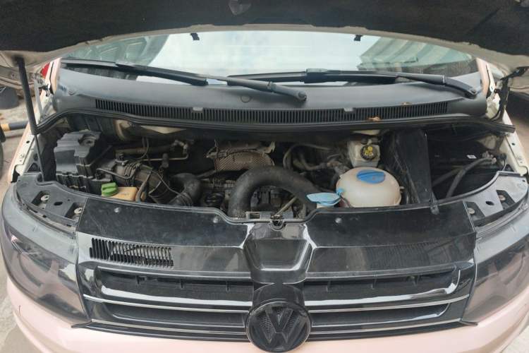 Used Volkswagen Multivan 2012 2.0 TSI Two-Wheel-Drive Luxury Edition Engine Bay