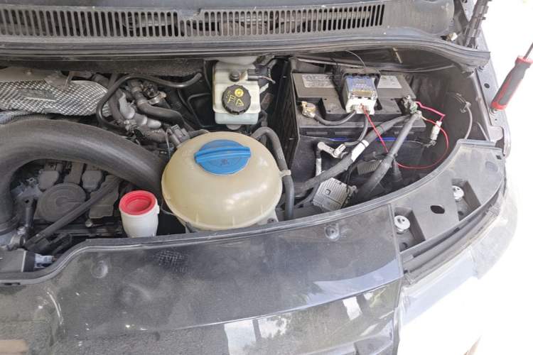Used Volkswagen Multivan 2012 2.0 TSI Two-Wheel Drive Business Edition Engine Bay Left