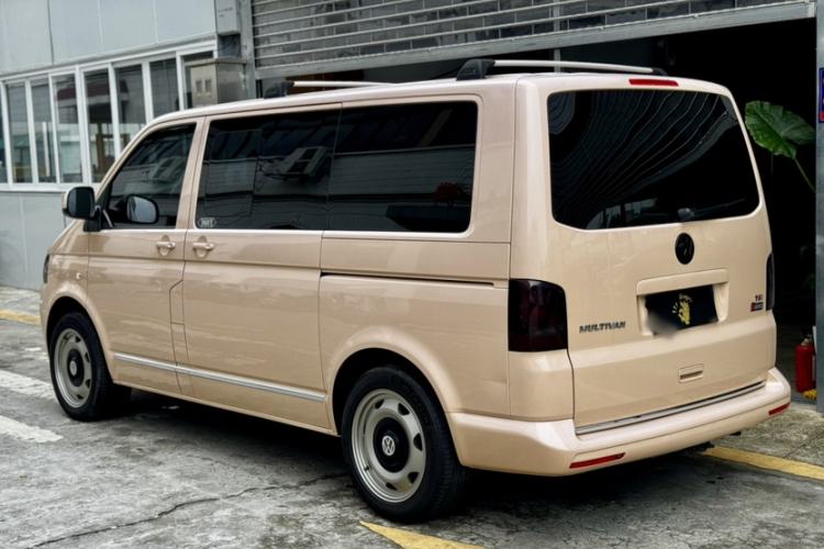 Used Volkswagen Multivan 2012 2.0 TSI Two-Wheel-Drive Luxury Edition Exterior 1