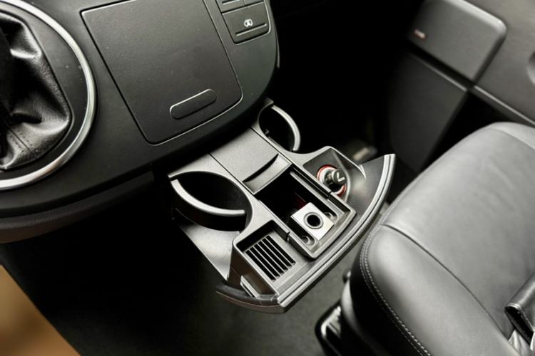 Used Volkswagen Multivan 2012 2.0 TSI Two-Wheel-Drive Luxury Edition Interior 4