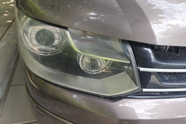 Used Volkswagen Multivan 2012 2.0 TSI Two-Wheel Drive Business Edition Right Front Headlight