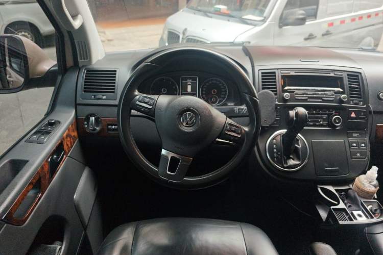 Used Volkswagen Multivan 2012 2.0 TSI Two-Wheel-Drive Luxury Edition Steering Wheel