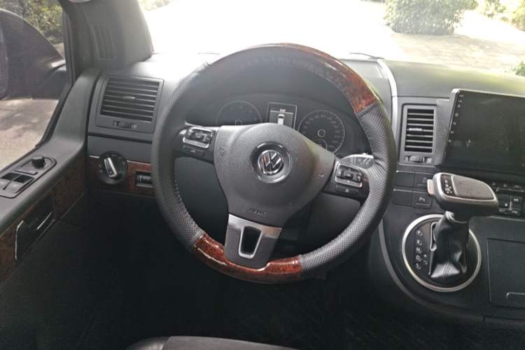 Used Volkswagen Multivan 2012 2.0 TSI Two-Wheel Drive Business Edition Steering Wheel