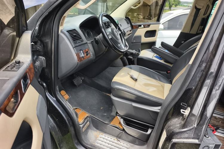 Used Volkswagen Multivan 2014 2.0 TSI Four-Wheel-Drive Executive Edition Driver Seat
