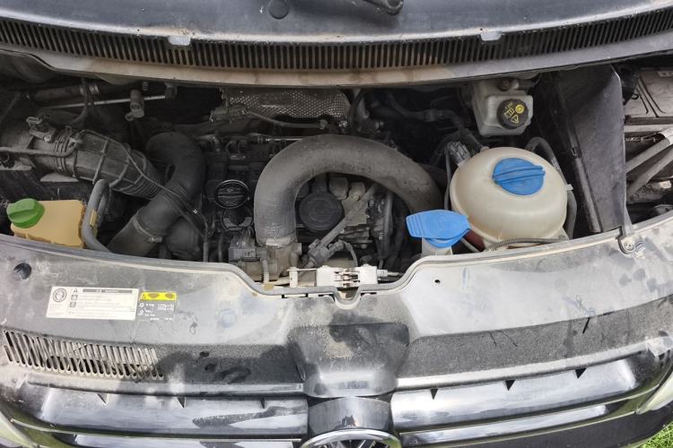 Used Volkswagen Multivan 2014 2.0 TSI Four-Wheel-Drive Executive Edition Engine Bay