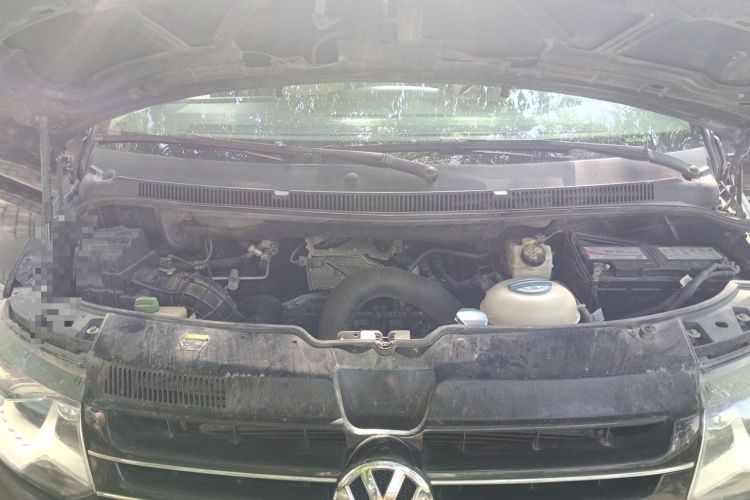 Used Volkswagen Multivan 2014 2.0 TSI Four-Wheel-Drive Executive Edition Engine Bay