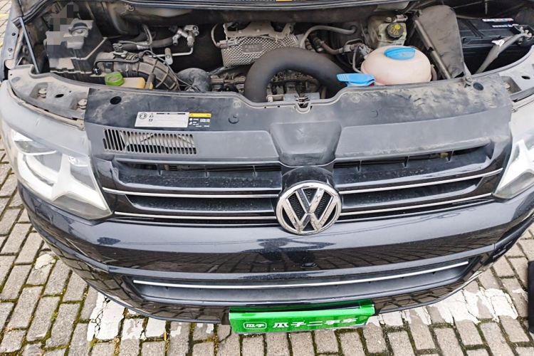 Used Volkswagen Multivan 2014 2.0 TSI Four-Wheel-Drive Executive Edition Engine Bay