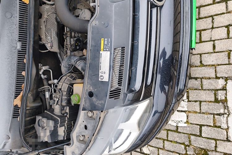 Used Volkswagen Multivan 2014 2.0 TSI Four-Wheel-Drive Executive Edition Engine Bay Right