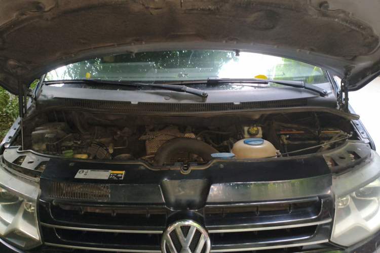 Used Volkswagen Multivan  Engine Bay