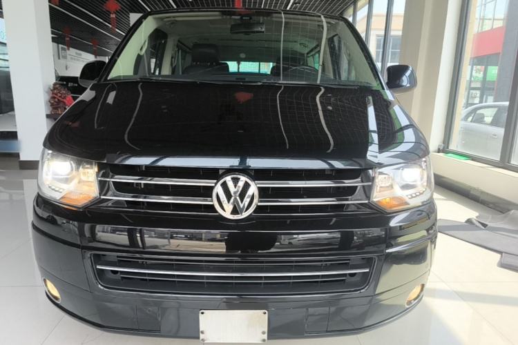 Used Volkswagen Multivan 2014 2.0 TSI Four-Wheel-Drive Executive Edition Front