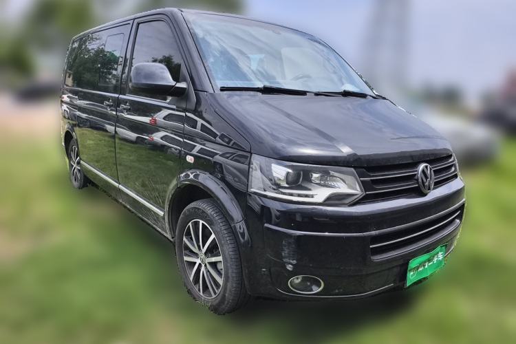 Used Volkswagen Multivan 2014 2.0 TSI Four-Wheel-Drive Executive Edition Front Right 45 Deg
