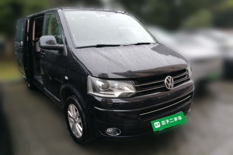 Used Volkswagen Multivan 2014 2.0 TSI Four-Wheel-Drive Executive Edition Front Right 45 Deg