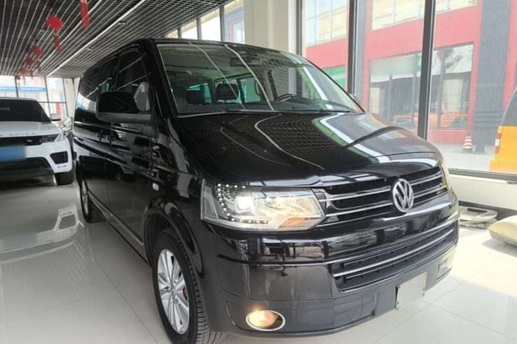 Used Volkswagen Multivan 2014 2.0 TSI Four-Wheel-Drive Executive Edition Front Right 45 Deg