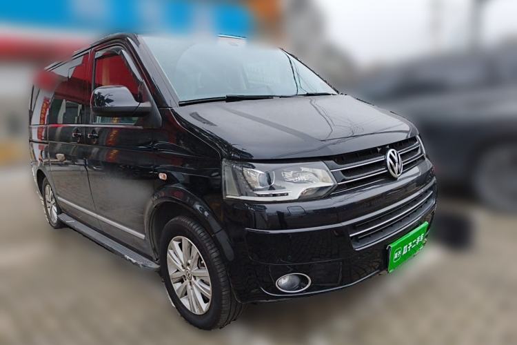 Used Volkswagen Multivan 2014 2.0 TSI Four-Wheel-Drive Executive Edition Front Right 45 Deg