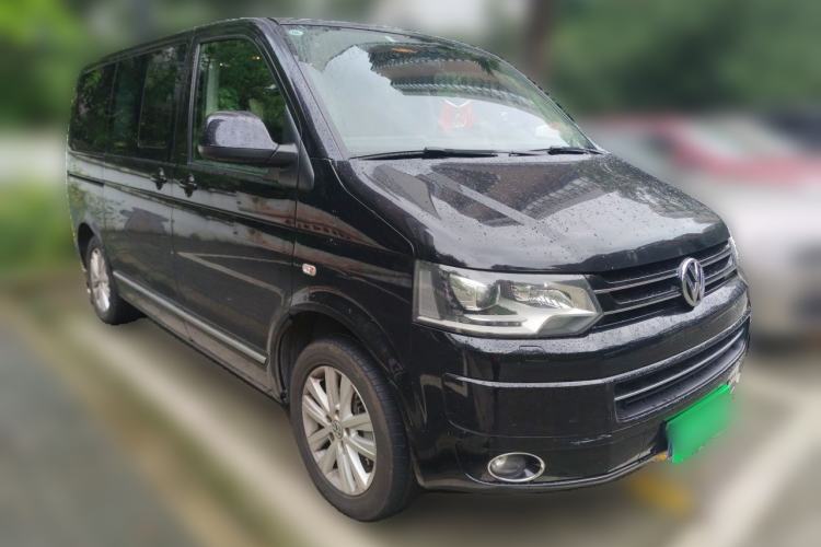 Used Volkswagen Multivan 2014 2.0 TSI Four-Wheel-Drive Executive Edition Front Right 45 Deg