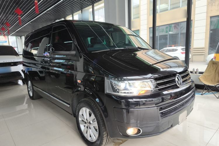 Used Volkswagen Multivan 2014 2.0 TSI Four-Wheel-Drive Executive Edition Front Right 45 Deg