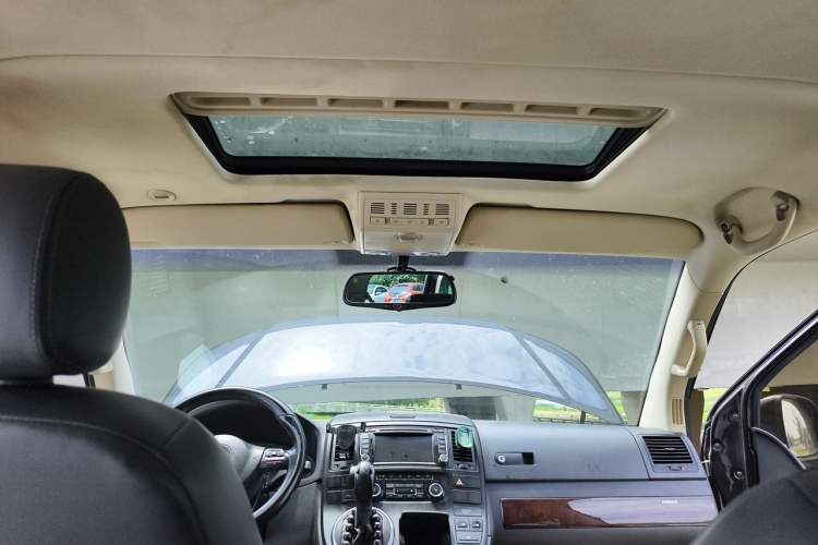 Used Volkswagen Multivan 2014 2.0 TSI Four-Wheel-Drive Executive Edition Headliner