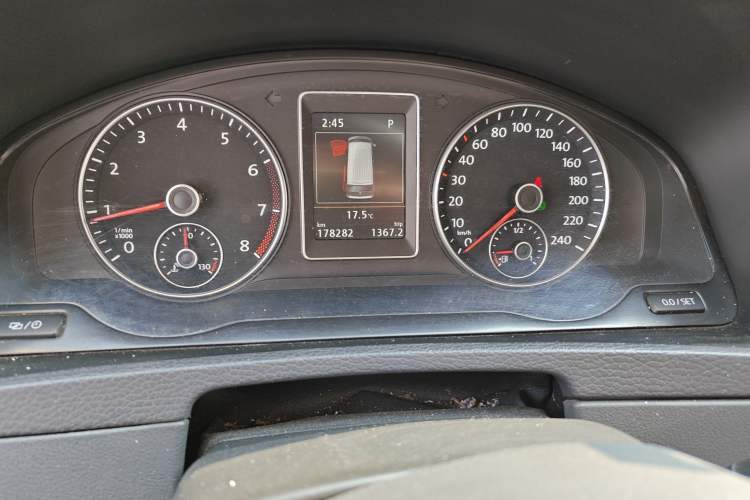 Used Volkswagen Multivan 2014 2.0 TSI Four-Wheel-Drive Executive Edition Instrument Cluster