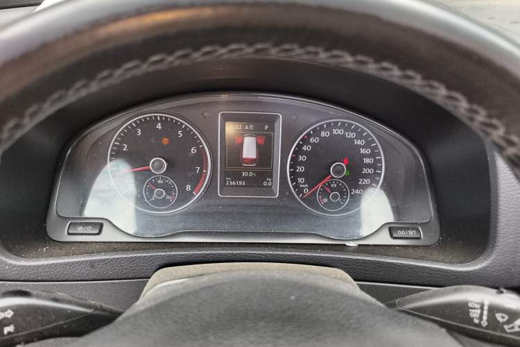 Used Volkswagen Multivan 2014 2.0 TSI Four-Wheel-Drive Executive Edition Instrument Cluster