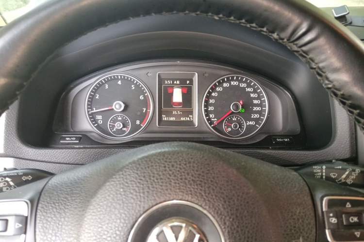 Used Volkswagen Multivan 2014 2.0 TSI Four-Wheel-Drive Executive Edition Instrument Cluster