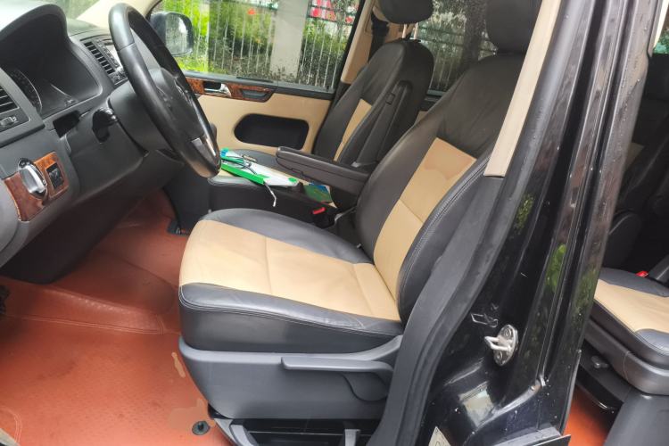 Used Volkswagen Multivan 2014 2.0 TSI Four-Wheel-Drive Executive Edition Left Front Seat