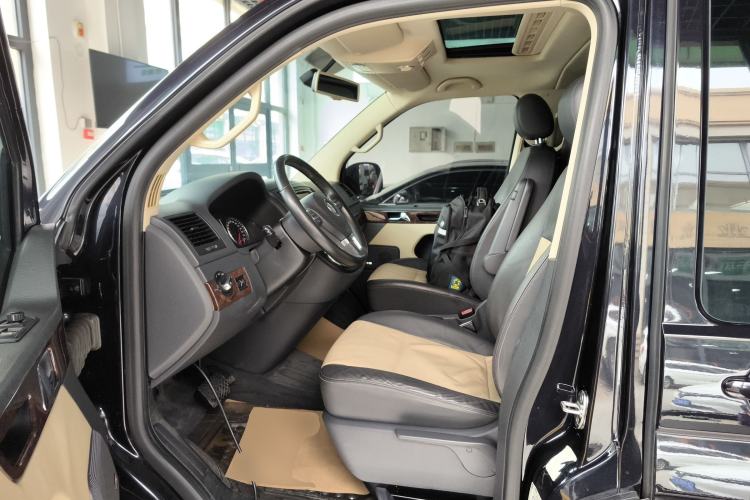 Used Volkswagen Multivan 2014 2.0 TSI Four-Wheel-Drive Executive Edition Left Front Seat