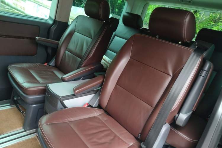 Used Volkswagen Multivan 2014 2.0 TSI Four-Wheel-Drive Executive Edition Left Rear Seat