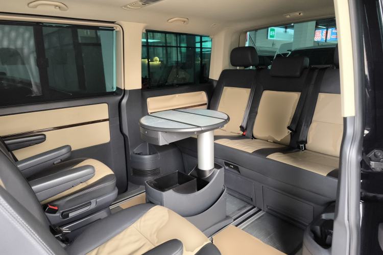 Used Volkswagen Multivan 2014 2.0 TSI Four-Wheel-Drive Executive Edition Left Rear Seat